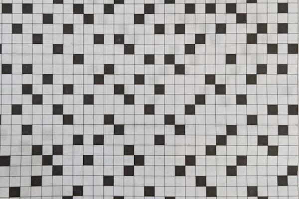 Chiến thuật “bắt đầu với câu dễ” trong giải mini crossword — có hiệu quả?